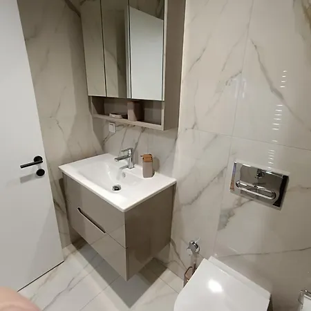 סקופיה Anika Luxury Apartment At Diamond Center מראה חיצוני תמונה