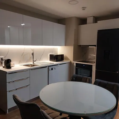 סקופיה Anika Luxury Apartment At Diamond Center מראה חיצוני תמונה