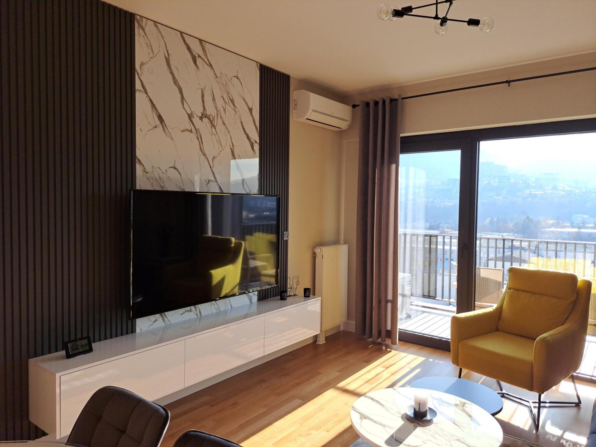 Anika Luxury At Diamond Center